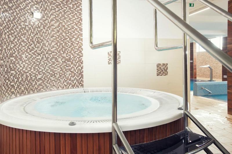 Instytut Zdrowia Sofra Fit & Spa คาร์ปัตซ์ ภายนอก รูปภาพ