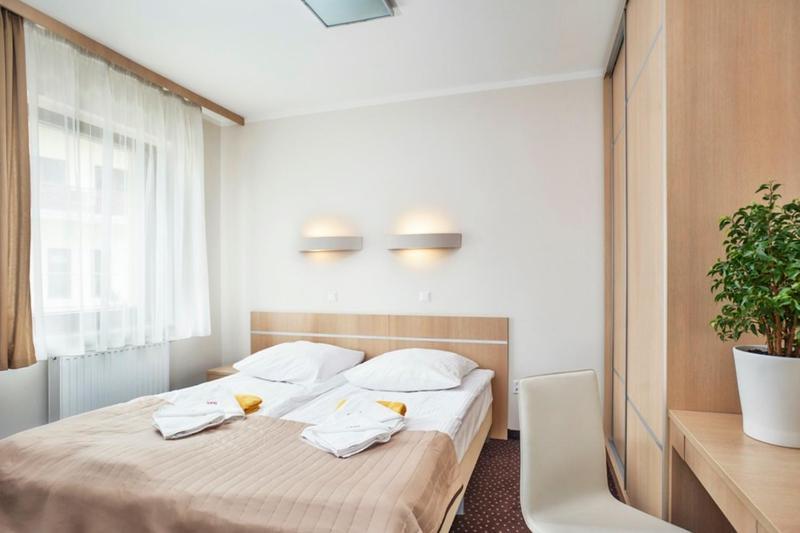 Instytut Zdrowia Sofra Fit & Spa คาร์ปัตซ์ ภายนอก รูปภาพ